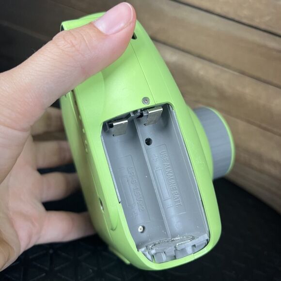 Fujifilm Instax Mini 9 Green Built-in Flash Auto Focus Instant Camera W/ Sticker - Picture 6 of 6